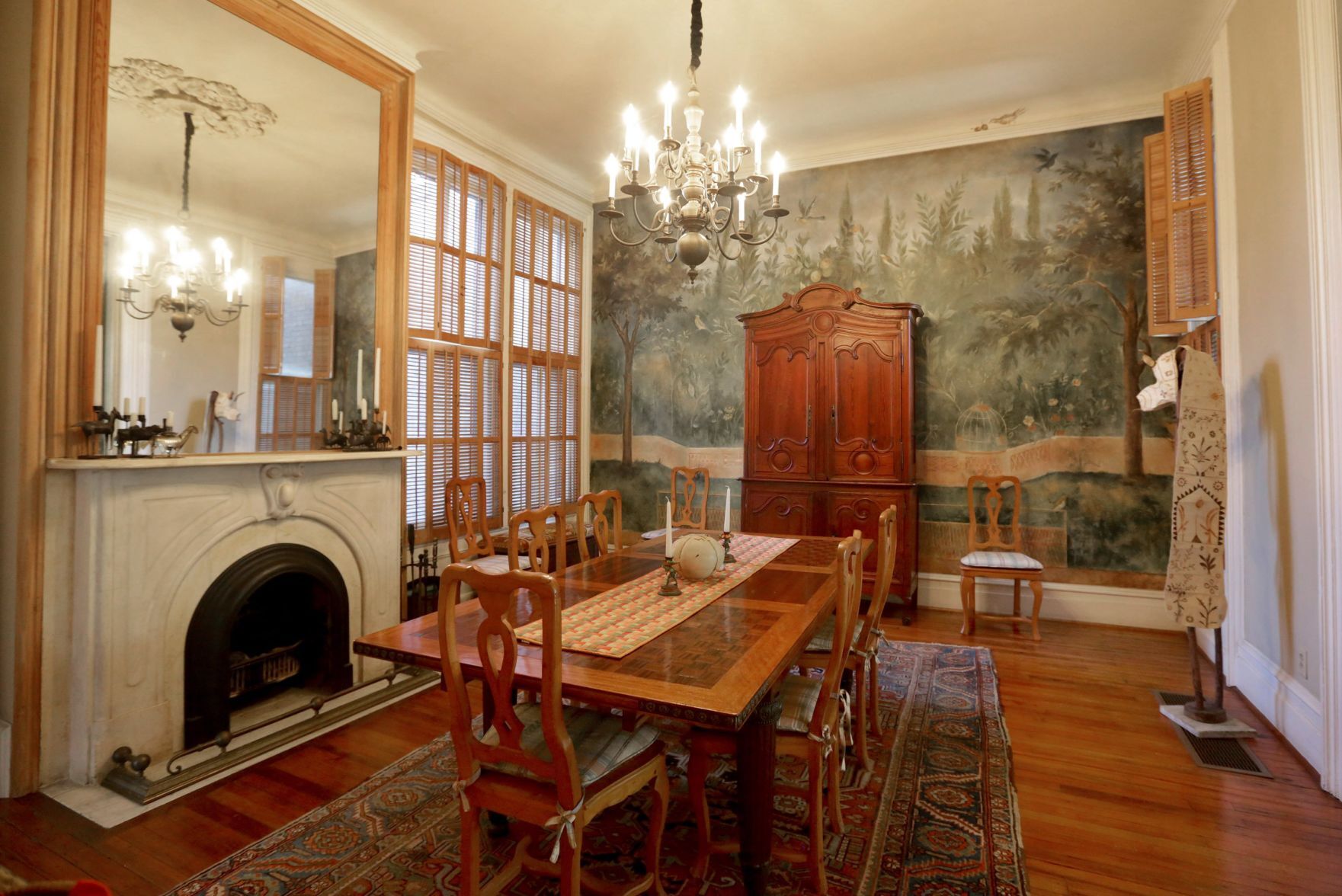At Home with Suzanne Sessions